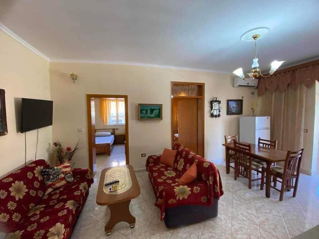 Koli Apartaments Sarandë Esterno foto