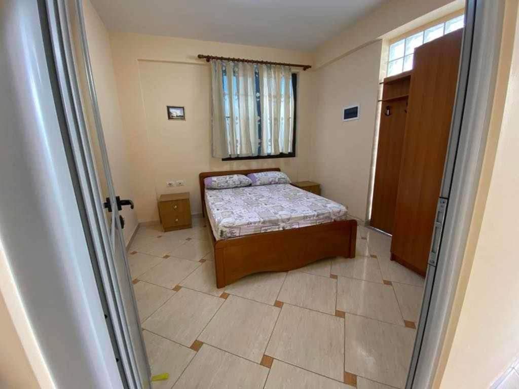 Koli Apartaments Sarandë Esterno foto