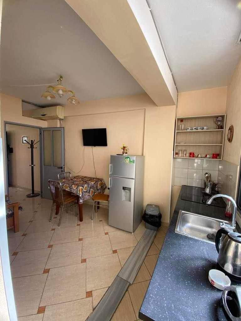 Koli Apartaments Sarandë Esterno foto
