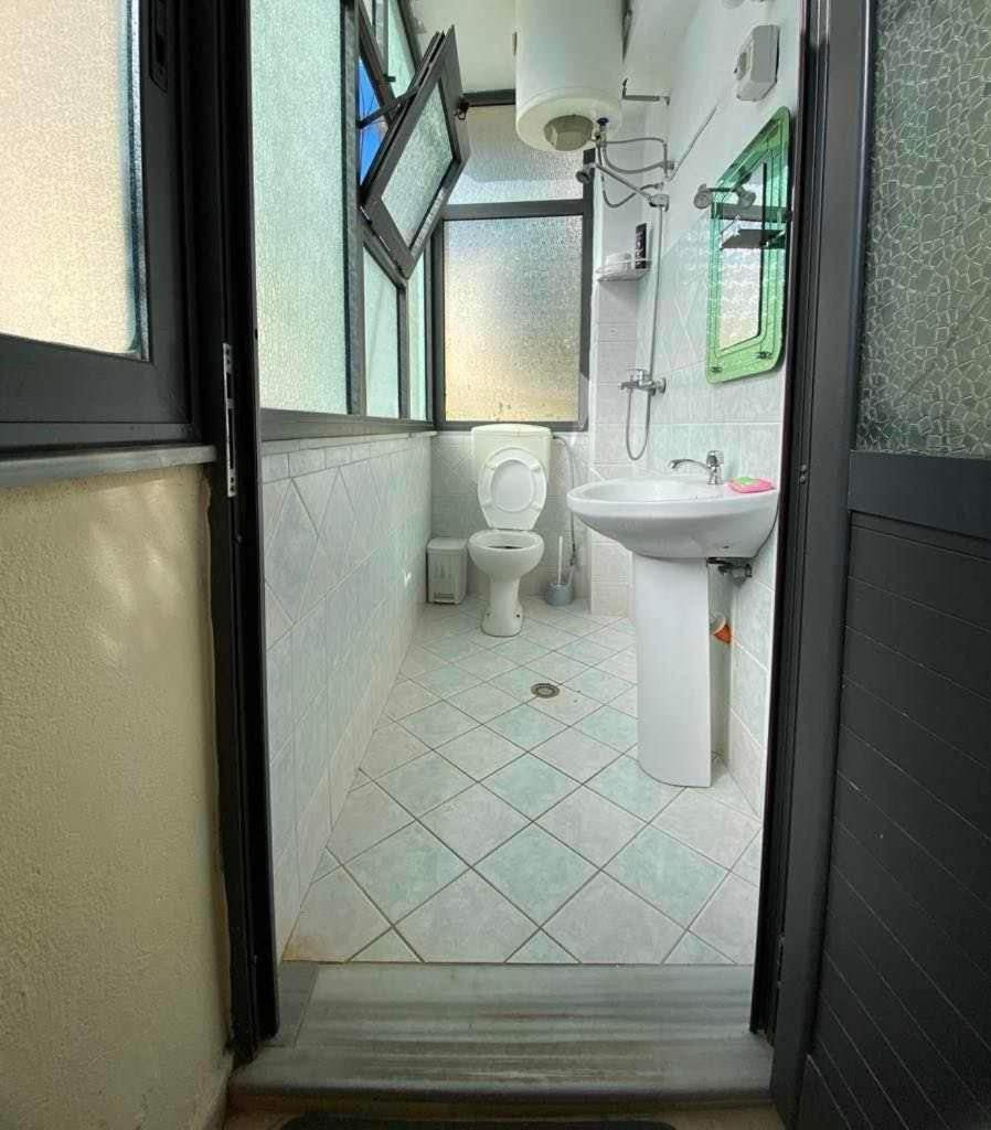 Koli Apartaments Sarandë Esterno foto